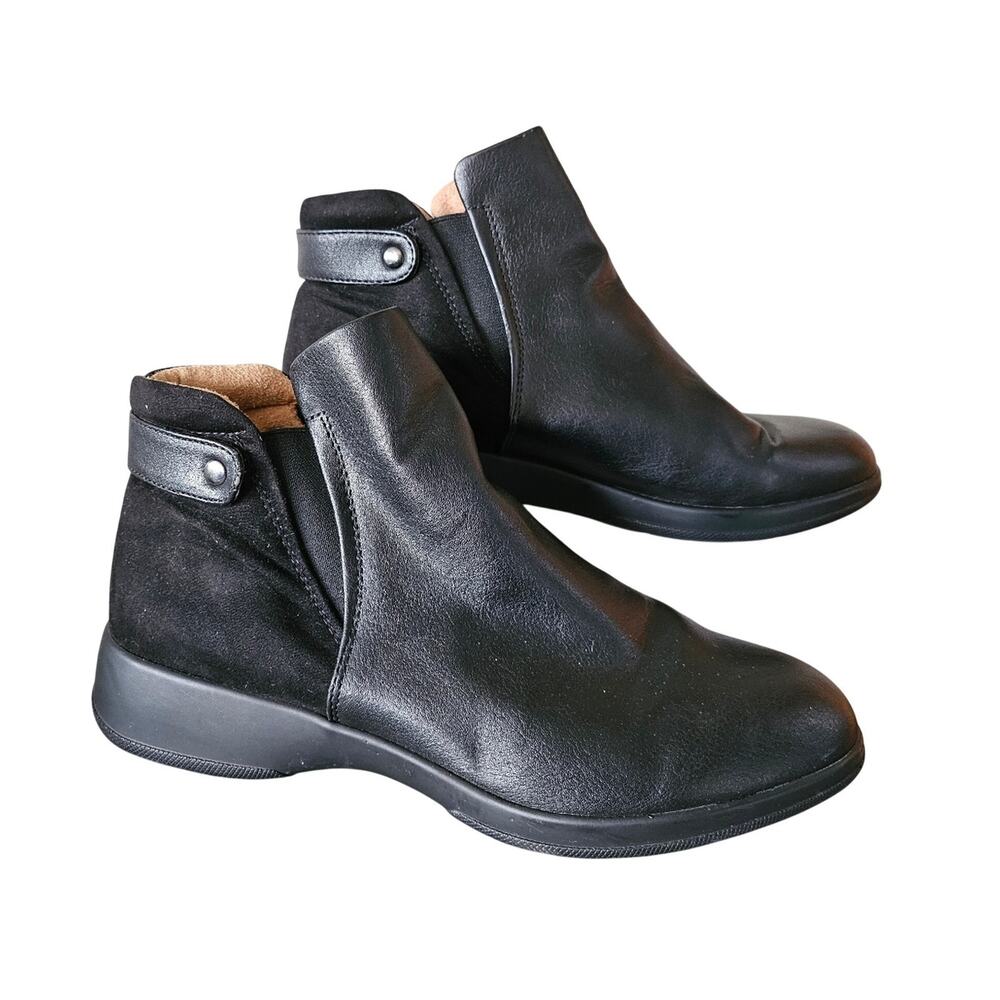 NATURALIZER BARITAROUND TOE  BOOTIE – WOMEN’S SIZE 8.5 – BLACK LEATHER / SUEDE